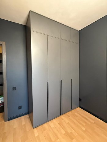 Шкаф 1600 мм 4-х створчатый Норд с антресолью графит (Миф) в Нижних Сергах - nizhnie-sergi.mebel-e96.ru