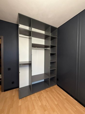 Шкаф 1600 мм 4-х створчатый Норд с антресолью графит (Миф) в Нижних Сергах - nizhnie-sergi.mebel-e96.ru